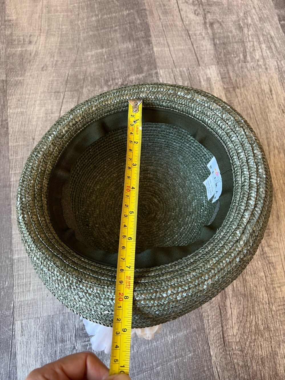 betmar sage green braided straw cloche with white floral tag - Picture 10 of 12